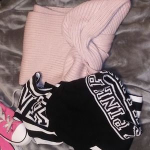 Nwot pink scarves and beanies